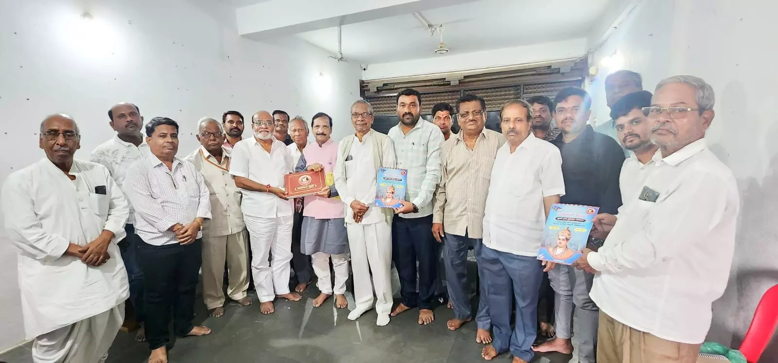 ಯಾದಗಿರಿ: ಬಸವಯುಗ ಗ್ರಂಥ ಯೋಜನೆ ಸಮಾಲೋಚನೆ ಸಭೆ ಯಾದಗಿರಿ: ಬಸವಯುಗ ಗ್ರಂಥ ಯೋಜನೆ ಸಮಾಲೋಚನೆ ಸಭೆ