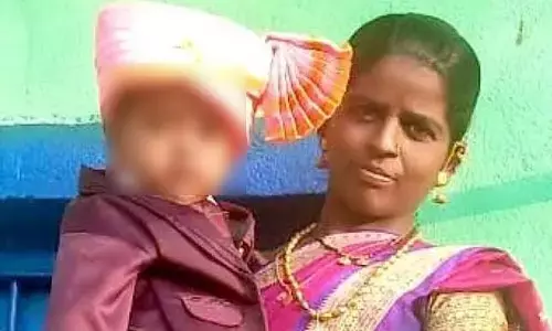 ಬಳ್ಳಾರಿ: ಮೂವರು ಮಕ್ಕಳ ಜೊತೆ ಕೃಷಿ ಹೊಂಡಕ್ಕೆ ಹಾರಿ ತಾಯಿ ಆತ್ಮಹತ್ಯೆ