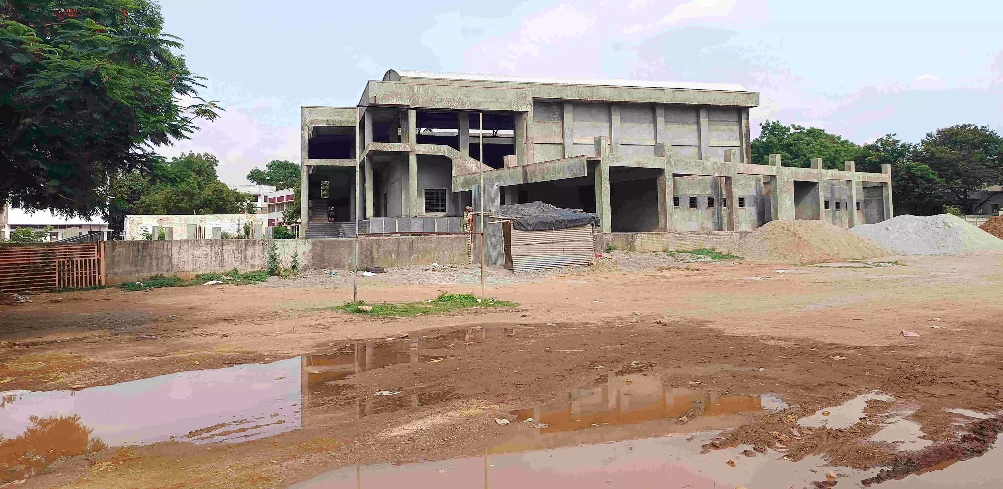 ನನೆಗುದಿಗೆ ಬಿದ್ದ ಪಂಡಿತ್ ಪುಟ್ಟರಾಜ ಗವಾಯಿ ಸ್ಮಾರಕ ಭವನ