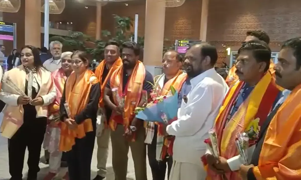 ಇಸ್ರೇಲ್‍ನಲ್ಲಿ ಸಿಲುಕಿದ್ದ ಕನ್ನಡಿಗರ ರಕ್ಷಣೆ: ತಾಯ್ನಾಡಿಗೆ ಮರಳಿದ 18 ಮಂದಿ ಕನ್ನಡಿಗರು