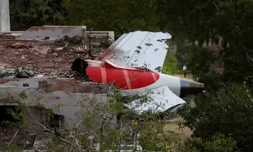 ವಿಮಾನ ನಿಲ್ದಾಣ ಬಳಿಯ ಅಡೆತಡೆಗಳನ್ನು ಕೆಡವಲು ನಿಯಮಗಳನ್ನು ಹೊರಡಿಸಿದ ಕೇಂದ್ರ ಸರಕಾರ: ವರದಿ