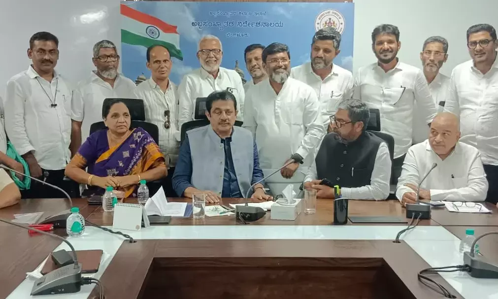 ದ.ಕ.ಕಾಂಗ್ರೆಸ್ ಮುಖಂಡರಿಂದ ಸಚಿವ ಝಮೀರ್ ಅಹ್ಮದ್ ಭೇಟಿ; ಅಹವಾಲು ಸಲ್ಲಿಕೆ