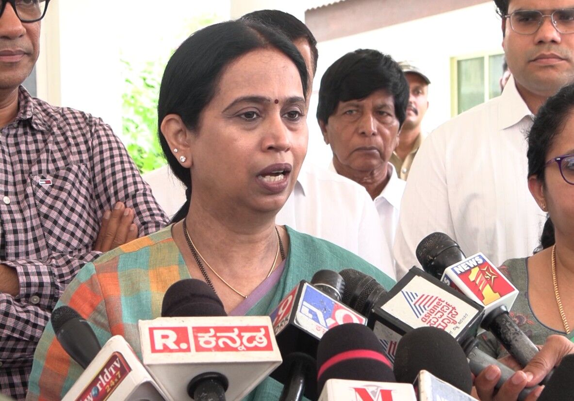 ಸೂಲಿಬೆಲೆ ಸುಳ್ಳಿನ ಚಕ್ರವರ್ತಿ: ಸಚಿವೆ ಲಕ್ಷ್ಮೀ ಹೆಬ್ಬಾಳ್ಕರ್ ಟೀಕೆ