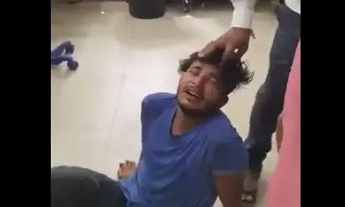 ʼನನ್ನ ಮಗುವಿಗೆ ಯಾರೂ ಆಮ್ಲಜನಕ ಕೊಡಲಿಲ್ಲʼ: ಉತ್ತರ ಪ್ರದೇಶದ ಸರಕಾರಿ ಆಸ್ಪತ್ರೆಯಲ್ಲಿ ವ್ಯಕ್ತಿಯೋರ್ವ ಕಣ್ಣೀರಿಟ್ಟ ವೀಡಿಯೊ ವೈರಲ್