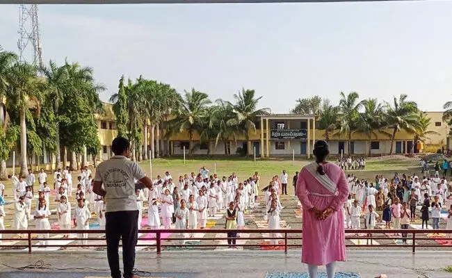 ಅಫಜಲಪುರ | ಮಹಾಂತೇಶ್ವರ ಶಿಕ್ಷಣ ಸಂಸ್ಥೆಯಲ್ಲಿ ಯೋಗ ದಿನಾಚರಣೆ