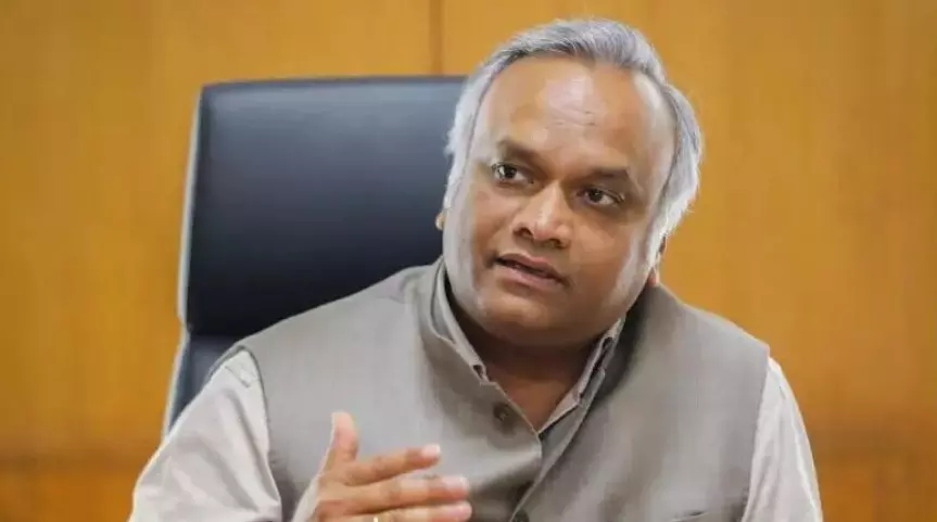 ಸಚಿವ ಪ್ರಿಯಾಂಕ್ ಖರ್ಗೆ ಅಮೆರಿಕಾ ಭೇಟಿಗೆ ಕೊನೆಗೂ ಅನುಮತಿ: ‘ವಿದೇಶಾಂಗ ಇಲಾಖೆ ಯು-ಟರ್ನ್ಗೆ ಕಾರಣವೇನು?’ ಸಚಿವ ಪ್ರಿಯಾಂಕ್ ಖರ್ಗೆ ಅಮೆರಿಕಾ ಭೇಟಿಗೆ ಕೊನೆಗೂ ಅನುಮತಿ: ‘ವಿದೇಶಾಂಗ ಇಲಾಖೆ ಯು-ಟರ್ನ್ಗೆ ಕಾರಣವೇನು?’