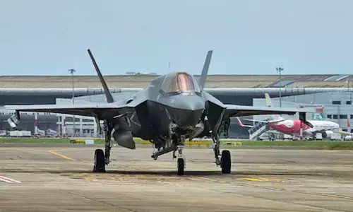 ಕೇರಳದಲ್ಲಿ ನಿಂತಿರುವ ಎಫ್-35ಬಿ ಯುದ್ಧ ವಿಮಾನದ ತಪಾಸಣೆಗೆ ಶೀಘ್ರದಲ್ಲೇ ಬ್ರಿಟನ್ ಸಿಬ್ಬಂದಿಗಳ ಆಗಮನ: ವರದಿ