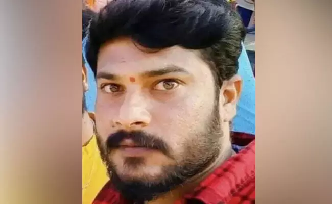 ಭದ್ರಾವತಿ: ಮಾರಕಾಸ್ತ್ರಗಳಿಂದ ಕೊಚ್ಚಿ ರೌಡಿಶೀಟರ್​ನ ಭೀಕರ ಹತ್ಯೆ