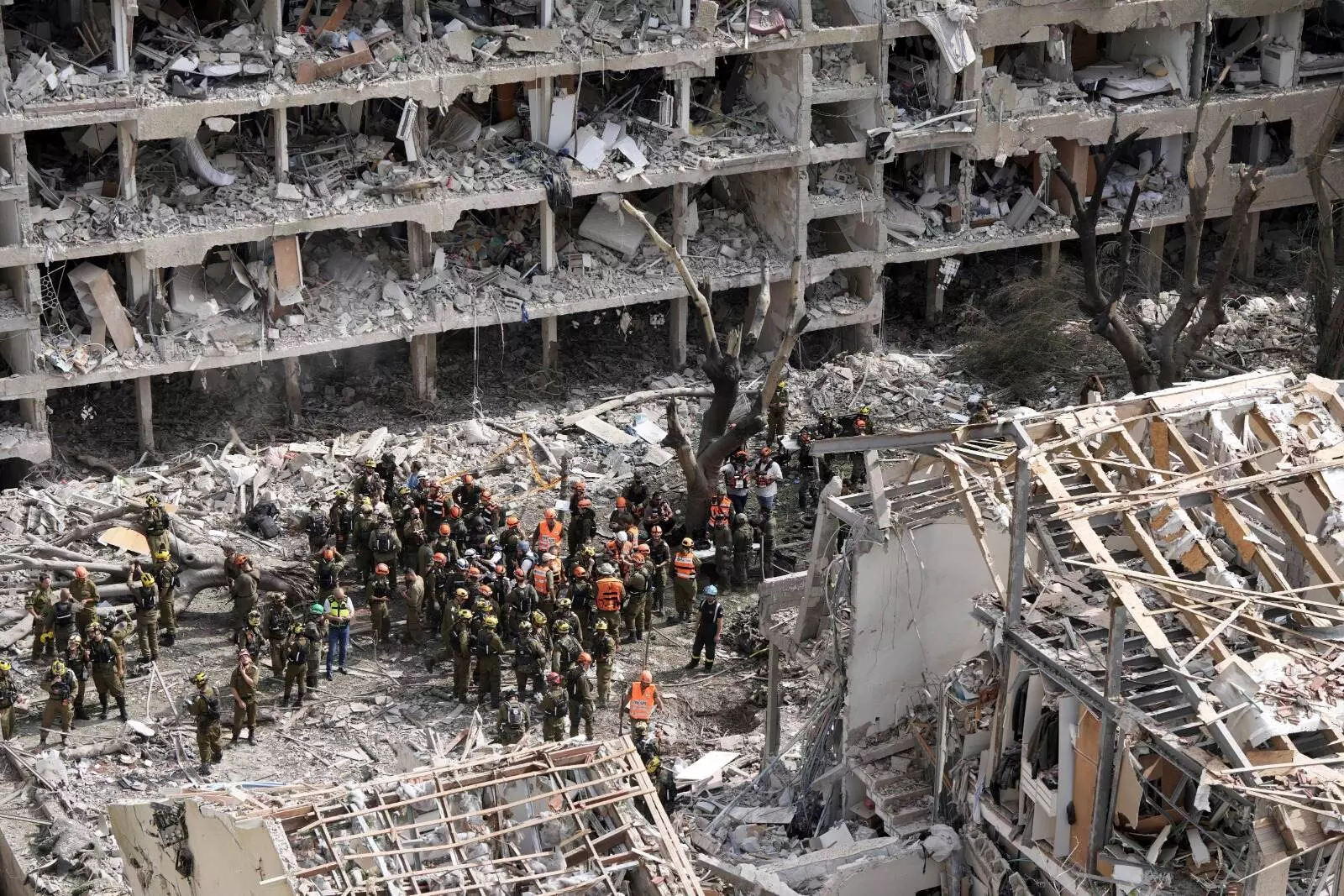 ಅಮೆರಿಕ ದಾಳಿ ಬೆನ್ನಲ್ಲೇ ಇಸ್ರೇಲ್ ನ 10 ಪ್ರದೇಶಗಳ ಮೇಲೆ ಇರಾನ್‌ನಿಂದ ಕ್ಷಿಪಣಿ ದಾಳಿ: ಕನಿಷ್ಠ 11 ಮಂದಿಗೆ ಗಾಯ