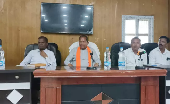 ಬೀದರ್ | ಉತ್ತಮ ಫಲಿತಾಂಶ ನೀಡಿ ಇಲ್ಲದಿದ್ದರೆ ಕೆಲಸ ಬಿಟ್ಟು ಹೋಗಿ : ಶಿಕ್ಷಕರಿಗೆ ಶಾಸಕ ಪ್ರಭು ಚವ್ಹಾಣ್ ಎಚ್ಚರಿಕೆ ಬೀದರ್ | ಉತ್ತಮ ಫಲಿತಾಂಶ ನೀಡಿ ಇಲ್ಲದಿದ್ದರೆ ಕೆಲಸ ಬಿಟ್ಟು ಹೋಗಿ : ಶಿಕ್ಷಕರಿಗೆ ಶಾಸಕ ಪ್ರಭು ಚವ್ಹಾಣ್ ಎಚ್ಚರಿಕೆ