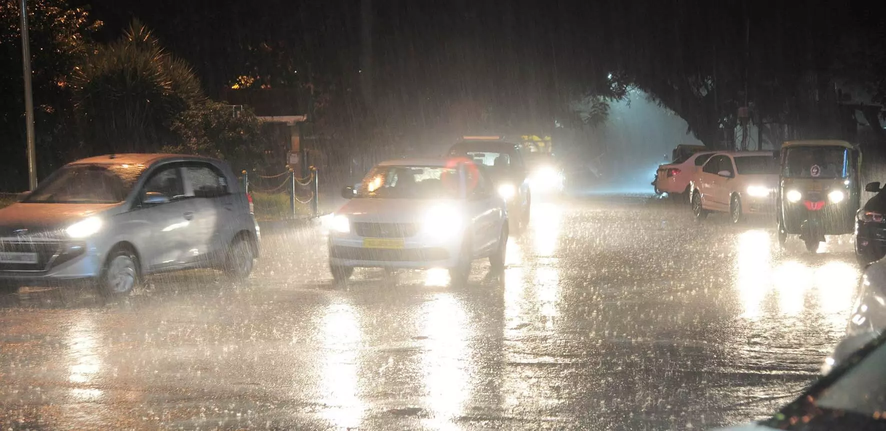 ಕರಾವಳಿಗೆ ನಾಲ್ಕು ದಿನ ಎಲ್ಲೋ ಅಲರ್ಟ್: ಹೆಬ್ರಿ ಚಾರದಲ್ಲಿ ಗಾಳಿಗೆ 6 ಮನೆಗಳಿಗೆ ಹಾನಿ ಕರಾವಳಿಗೆ ನಾಲ್ಕು ದಿನ ಎಲ್ಲೋ ಅಲರ್ಟ್: ಹೆಬ್ರಿ ಚಾರದಲ್ಲಿ ಗಾಳಿಗೆ 6 ಮನೆಗಳಿಗೆ ಹಾನಿ