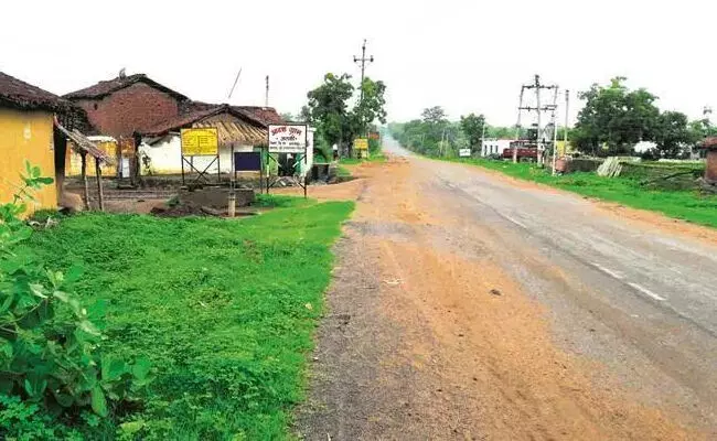 ಒಡಿಶಾ | ದಲಿತ ವ್ಯಕ್ತಿಗಳಿಬ್ಬರನ್ನು ಬಲವಂತದಿಂದ ಎರಡು ಕಿ.ಮೀ. ದೂರ ತೆವಳುವಂತೆ ಮಾಡಿ ಚರಂಡಿ ನೀರು ಕುಡಿಸಿದ ಗುಂಪು