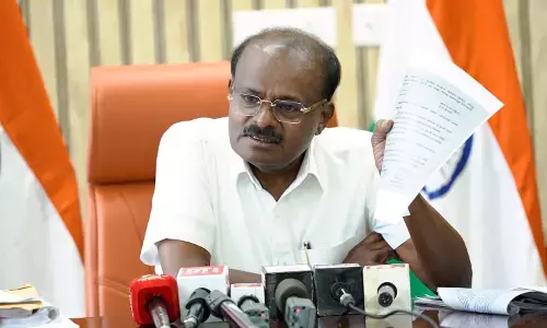 ವಸತಿ ಸಚಿವರ ರಾಜಿನಾಮೆ ಪಡೆಯುವ ಧೈರ್ಯ ಸಿಎಂಗೆ ಇದೆಯಾ?: ಎಚ್.ಡಿ.ಕುಮಾರಸ್ವಾಮಿ