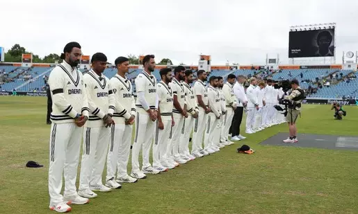 ದುಲೀಪ್ ದೋಶಿ ಗೌರವಾರ್ಥ ಕಪ್ಪು ಪಟ್ಟಿ ಧರಿಸಿ ಆಡಿದ ಭಾರತ, ಇಂಗ್ಲೆಂಡ್ ಆಟಗಾರರು