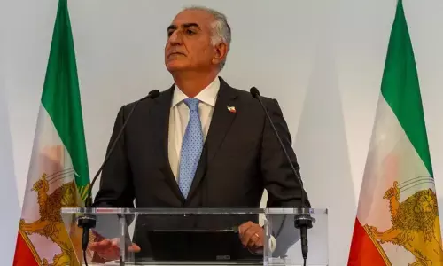 ಖಾಮಿನೈ ಪದತ್ಯಾಗಕ್ಕೆ ಗಡೀಪಾರುಗೊಂಡ ಇರಾನ್‍ ನ ʼಯುವರಾಜʼ ಆಗ್ರಹ