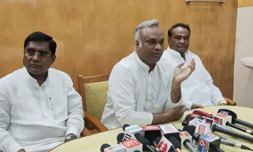 ಶಾಸಕ ಬಿ.ಆರ್.ಪಾಟೀಲ್‌ ಅವರಿಗೆ ಏನಾದರೂ ಸಮಸ್ಯೆಗಳಿದ್ದರೆ ಸಿಎಂ ಬಳಿ ಚರ್ಚಿಸಲಿ: ಸಚಿವ ಪ್ರಿಯಾಂಕ್ ಖರ್ಗೆ