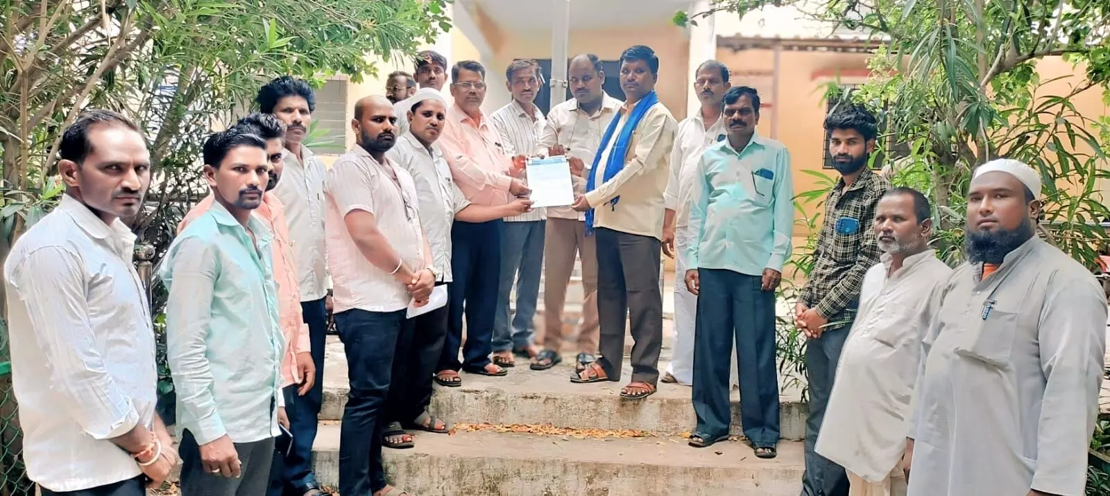 ಯಾದಗಿರಿ | ವಿದ್ಯುತ್ ಸಮಸ್ಯೆಯ ವಿರುದ್ಧ ದಲಿತ ಸಂಘರ್ಷ ಸಮಿತಿ ಪ್ರತಿಭಟನೆ