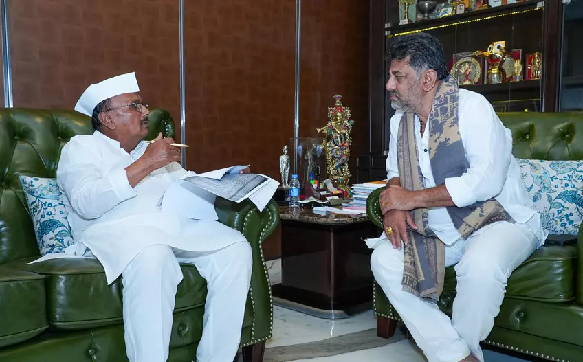 ಡಿಸಿಎಂ ಡಿ.ಕೆ.ಶಿವಕುಮಾರ್‌ ಅವರನ್ನು ಭೇಟಿಯಾದ ಶಾಸಕ ಬಿ.ಆರ್.ಪಾಟೀಲ್