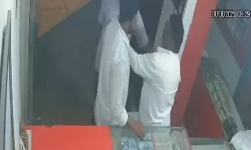 ಕಲಬುರಗಿ | ಬಿಜೆಪಿಯವರ ಮನೆಗೆ ನೀರು ಬಿಡೋದಿಲ್ಲ ಎಂದು ಸ್ಟೇಟಸ್​ ಹಾಕಿದ್ದ ಬಿಜೆಪಿ ಶಕ್ತಿ ಕೇಂದ್ರದ ಅಧ್ಯಕ್ಷನ ಮೇಲೆ ಹಲ್ಲೆ ಆರೋಪ : ಪ್ರಕರಣ ದಾಖಲು