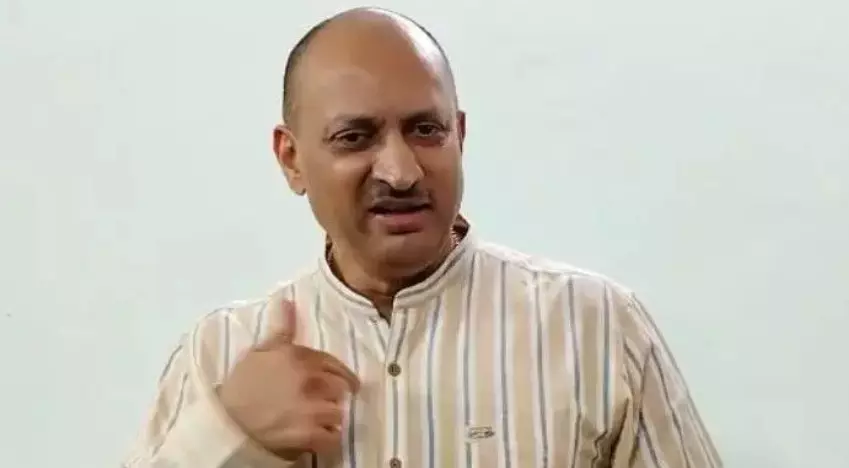 ಕಾರು ಓವರ್ಟೇಕ್ ವೇಳೆ ಗಲಾಟೆ ಪ್ರಕರಣ | ಅನಂತ್ ಕುಮಾರ್ ಹೆಗಡೆಗೆ ತಾತ್ಕಾಲಿಕ ರಿಲೀಫ್ ಕಾರು ಓವರ್ಟೇಕ್ ವೇಳೆ ಗಲಾಟೆ ಪ್ರಕರಣ | ಅನಂತ್ ಕುಮಾರ್ ಹೆಗಡೆಗೆ ತಾತ್ಕಾಲಿಕ ರಿಲೀಫ್