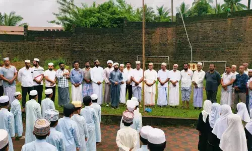 ಕೋಡಿಜಾಲ್: ರಿಫಾಯಿ ಜುಮಾ ಮಸೀದಿ, ಹಯಾತುಲ್  ಇಸ್ಲಾಂ ಮದರಸದಲ್ಲಿ ಸಮಸ್ತ ಸ್ಥಾಪಕ ದಿನಾಚರಣೆ