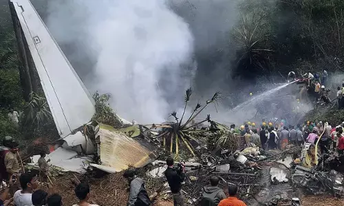 ಮಂಗಳೂರು ಏರ್ ಇಂಡಿಯಾ ವಿಮಾನ ದುರಂತ: 15 ವರ್ಷಗಳ ನಂತರವೂ ಸಂತ್ರಸ್ತರ ಕುಟುಂಬಗಳಿಗೆ ಮುಂದುವರಿದ ಪರಿಹಾರ ವಿತರಣೆ!