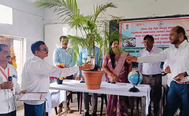 ಬೀದರ್ | ಭಾರತ ಸಂಸ್ಕೃತಿಯಲ್ಲಿ ಮಾದಕ ವಸ್ತುಗಳಿಗೆ ನೆಲೆಯಿಲ್ಲ : ಎಂ.ಎಸ್.ಶ್ರೀಧರ್ ಬೀದರ್ | ಭಾರತ ಸಂಸ್ಕೃತಿಯಲ್ಲಿ ಮಾದಕ ವಸ್ತುಗಳಿಗೆ ನೆಲೆಯಿಲ್ಲ : ಎಂ.ಎಸ್.ಶ್ರೀಧರ್