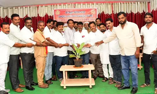 ಕಲಬುರಗಿ | ವಾಹನ ಚಾಲಕರಿಗೆ ಗುರುತಿನ ಚೀಟಿ ವಿತರಣೆ