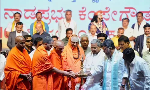 ಡಿ.ಕೆ.ಶಿವಕುಮಾರ್ ನಾಡಿನ ಪ್ರಭುಗಳಾಗಿ, ನಾಡನ್ನು ಮುನ್ನಡೆಸಲಿ : ನಿಶ್ಚಲಾನಂದನಾಥ ಸ್ವಾಮೀಜಿ