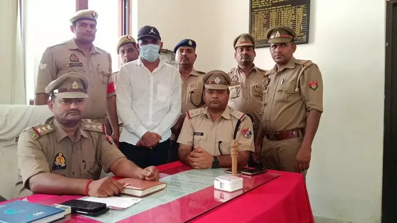 ಪ್ರೀತಿಸಿದ ಹುಡುಗಿಯನ್ನು ಮದುವೆಯಾಗಲು ರೈಲ್ವೇ ಟಿಟಿಯಂತೆ ನಟಿಸಿದ ನಿರುದ್ಯೋಗಿ ಯುವಕ