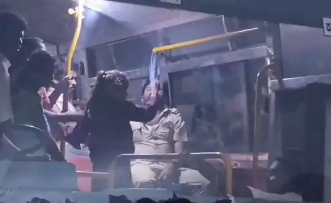 ಕಲಬುರಗಿ: ಕೆಕೆಆರ್‌ಟಿಸಿ ನಿರ್ವಾಹಕನ ಮೇಲೆ ಹಲ್ಲೆ; ಪ್ರಕರಣ ದಾಖಲು