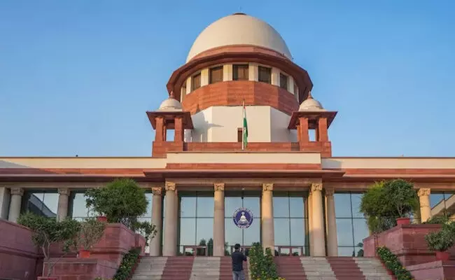 ಎನ್ಎಸ್ಎ ಕಾಯ್ದೆಯಡಿ ಕಾನೂನು ವಿದ್ಯಾರ್ಥಿಯ ಬಂಧನ ಅಸಮರ್ಥನೀಯ: ಸುಪ್ರೀಂ ಕೋರ್ಟ್ ಎನ್ಎಸ್ಎ ಕಾಯ್ದೆಯಡಿ ಕಾನೂನು ವಿದ್ಯಾರ್ಥಿಯ ಬಂಧನ ಅಸಮರ್ಥನೀಯ: ಸುಪ್ರೀಂ ಕೋರ್ಟ್