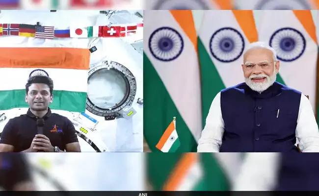 ‘ತಾಯ್ನಾಡಿಗೆ ದೂರದಲ್ಲಿದ್ದೀರಿ, ಆದರೆ ಭಾರತೀಯ ಹೃದಯಗಳಿಗೆ ತೀರಾ ಸನಿಹದಲ್ಲಿದ್ದೀರಿ’: ಗಗನಯಾತ್ರಿ ಶುಭಾಂಶು ಶುಕ್ಲಾ ಜೊತೆ ಪ್ರಧಾನಿ ಮೋದಿ ಮಾತುಕತೆ