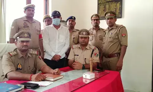 ಪ್ರೀತಿಸಿದ ಹುಡುಗಿಯನ್ನು ಮದುವೆಯಾಗಲು ರೈಲ್ವೇ ಟಿಟಿಯಂತೆ ನಟಿಸಿದ ನಿರುದ್ಯೋಗಿ ಯುವಕ