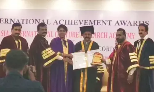 ಸುರಪುರ | ಸಮಾಜ ಸೇವಕ ರಮೇಶ ದೊರೆ ಆಲ್ದಾಳಗೆ ಗೌರವ ಡಾಕ್ಟರೇಟ್ ಪ್ರಶಸ್ತಿ ಪ್ರದಾನ