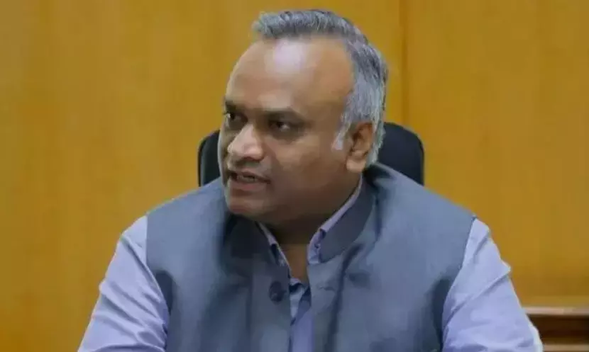 ‘ಪ್ರಾಡ ಕೊಲ್ಹಾಪುರಿ’ ಪಾದರಕ್ಷೆಗಳಿಗೆ ಜಾಗತಿಕ ವೇದಿಕೆ ಅಗತ್ಯ : ಪ್ರಿಯಾಂಕ್ ಖರ್ಗೆ ‘ಪ್ರಾಡ ಕೊಲ್ಹಾಪುರಿ’ ಪಾದರಕ್ಷೆಗಳಿಗೆ ಜಾಗತಿಕ ವೇದಿಕೆ ಅಗತ್ಯ : ಪ್ರಿಯಾಂಕ್ ಖರ್ಗೆ