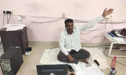 ತಿರುಪತಿಯ ಶ್ರೀ ವೆಂಕಟೇಶ್ವರ ವಿವಿಯಲ್ಲಿ ದಲಿತ ಪ್ರಾಧ್ಯಾಪಕರ ಕುರ್ಚಿಯನ್ನು ತೆಗೆಸಿದ ಡೀನ್; ಜಾತಿ ತಾರತಮ್ಯದ ಆರೋಪ