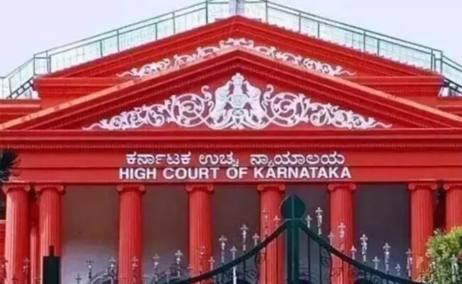 ಅಗ್ನಿ ಸುರಕ್ಷತಾ ಪತ್ರ ಪಡೆಯದೇ ಚಿನ್ನಸ್ವಾಮಿ ಸ್ಟೇಡಿಯಂಗೆ ವಿದ್ಯುತ್ ಸಂಪರ್ಕ ವಿಚಾರ : ಬೆಸ್ಕಾಂಗೆ ಹೈಕೋರ್ಟ್ ತೀವ್ರ ತರಾಟೆ ಅಗ್ನಿ ಸುರಕ್ಷತಾ ಪತ್ರ ಪಡೆಯದೇ ಚಿನ್ನಸ್ವಾಮಿ ಸ್ಟೇಡಿಯಂಗೆ ವಿದ್ಯುತ್ ಸಂಪರ್ಕ ವಿಚಾರ : ಬೆಸ್ಕಾಂಗೆ ಹೈಕೋರ್ಟ್ ತೀವ್ರ ತರಾಟೆ