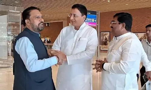 ಬೀದರ್ | ರಣದೀಪ್ ಸಿಂಗ್ ಸುರ್ಜೇವಾಲಾ ಅವರನ್ನು ಭೇಟಿ ಮಾಡಿದ ರಾಜಶೇಖರ್ ಪಾಟೀಲ್; ಜಿಲ್ಲಾ ಕಾಂಗ್ರೆಸ್ ನಲ್ಲಿ ಮತ್ತಷ್ಟು ಕುತೂಹಲ