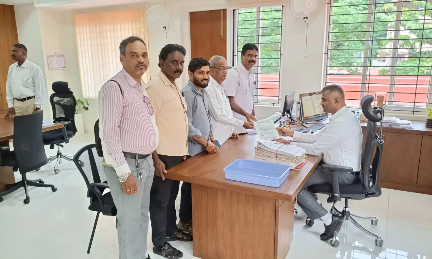 ಸರಳ ಮರಳು ನೀತಿ ಜಾರಿಗೆ ಎಐಟಿಯುಸಿ ಒತ್ತಾಯ