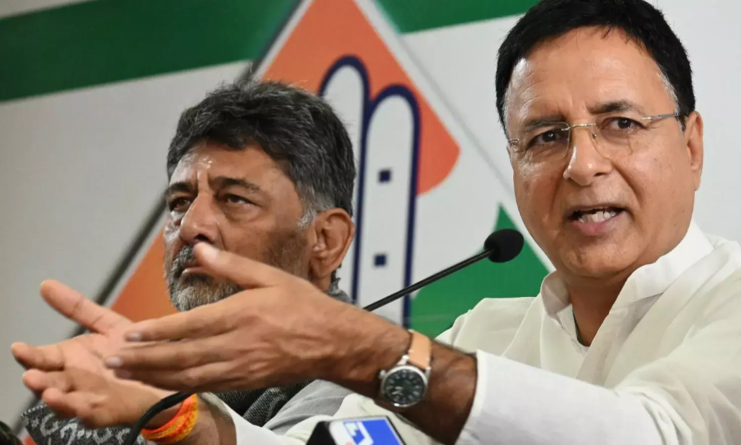 ಶಾಸಕರ ಸಮಸ್ಯೆಗಳು, ನಿರೀಕ್ಷೆಗಳು ಏನು ಎಂಬುದನ್ನು ತಿಳಿದುಕೊಳ್ಳುತ್ತೇವೆ: ರಾಜ್ಯ ಕಾಂಗ್ರೆಸ್ ಉಸ್ತುವಾರಿ ಸುರ್ಜೆವಾಲಾ