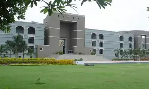 ʼಸುಪ್ರೀಂʼ ಆದೇಶ ಧಿಕ್ಕರಿಸಿ 300 ವರ್ಷ ಹಳೆಯ ದರ್ಗಾ ನೆಲಸಮ; ಗುಜರಾತ್ ಹೈಕೋರ್ಟ್ ನಿಂದ ಜುನಾಗಡ ಮುನ್ಸಿಪಲ್ ಆಯುಕ್ತರಿಗೆ ನ್ಯಾಯಾಂಗ ನಿಂದನೆ ನೋಟಿಸ್