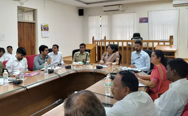 ಯಾದಗಿರಿ | ಕೃಷ್ಣ, ಭೀಮಾ ನದಿ ತೀರದಲ್ಲಿ ಯಾರು ಹೋಗದಂತೆ ನಿಗಾ ವಹಿಸಬೇಕು : ಡಿಸಿ ಡಾ.ಸುಶೀಲಾ ಬಿ.