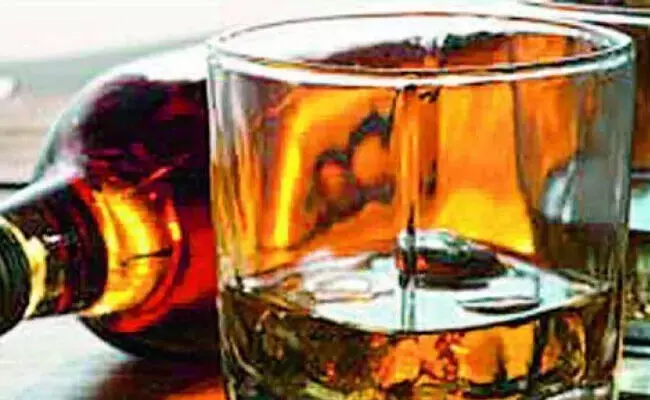 ಯಾದಗಿರಿ | ಮೊಹರಂ ಹಬ್ಬದ ಆಚರಣೆಯ ಹಿನ್ನೆಲೆ ಮದ್ಯದಂಗಡಿ ಮುಚ್ಚುವಂತೆ ನಿಷೇಧಾಜ್ಞೆ ಜಾರಿ : ಡಿಸಿ ಡಾ.ಸುಶೀಲಾ ಬಿ.