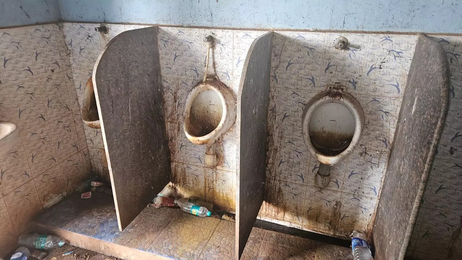 ಬ್ರಹ್ಮಾವರ ವಾರಂಬಳ್ಳಿ ಪಂಚಾಯತ್ ಅವ್ಯವಸ್ಥೆಗಳ ಆಗರ: ಕ್ರಮಕ್ಕೆ ಆಗ್ರಹ ಬ್ರಹ್ಮಾವರ ವಾರಂಬಳ್ಳಿ ಪಂಚಾಯತ್ ಅವ್ಯವಸ್ಥೆಗಳ ಆಗರ: ಕ್ರಮಕ್ಕೆ ಆಗ್ರಹ