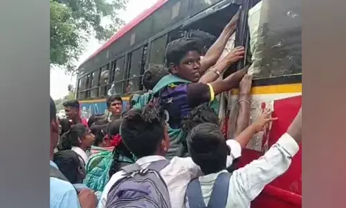 ಚಿತ್ತಾಪೂರ | ವಿದ್ಯಾರ್ಥಿಗಳ ಅನುಕೂಲಕ್ಕಾಗಿ ಹೆಚ್ಚುವರಿ ಬಸ್ ಬಿಡುಗಡೆ ಮಾಡುವಂತೆ ಆಗ್ರಹ