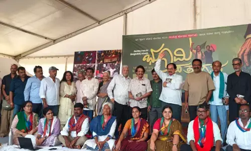 ದೇವನಹಳ್ಳಿ ರೈತ ಹೋರಾಟ ಬೆಂಬಲಿಸಿದ ಕನ್ನಡ ಚಿತ್ರರಂಗ | ನಮ್ಮ ಅನ್ನದ ಮೇಲೆ ದಾಳಿ ನಡೆಯುತ್ತಿದೆ : ನಟ ಕಿಶೋರ್ ಕುಮಾರ್