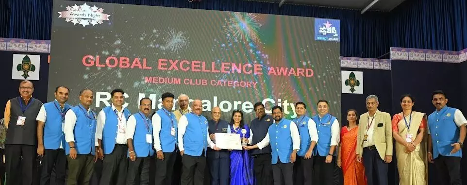 ರೋಟರಿ ಮಂಗಳೂರು ಸಿಟಿ ಕ್ಲಬ್ಗೆ ‘ರೋಟರಿ ಗ್ಲೋಬಲ್ ಎಕ್ಸೆಲೆನ್ಸ್ʼ ಶ್ರೇಷ್ಠ ಪ್ರಶಸ್ತಿ ರೋಟರಿ ಮಂಗಳೂರು ಸಿಟಿ ಕ್ಲಬ್ಗೆ ‘ರೋಟರಿ ಗ್ಲೋಬಲ್ ಎಕ್ಸೆಲೆನ್ಸ್ʼ ಶ್ರೇಷ್ಠ ಪ್ರಶಸ್ತಿ