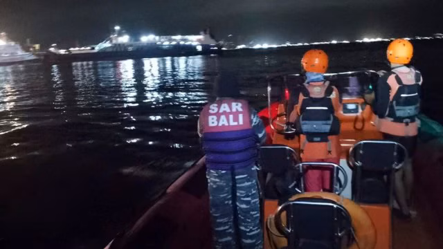 ಇಂಡೋನೇಷ್ಯಾದ ಬಾಲಿಗೆ ತೆರಳುತ್ತಿದ್ದ ದೋಣಿ ಮುಳುಗಡೆ : ಕನಿಷ್ಠ ನಾಲ್ವರು ಮೃತ್ಯು, 38 ಮಂದಿ ನಾಪತ್ತೆ