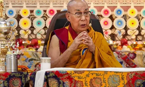 ತನ್ನ ಉತ್ತರಾಧಿಕಾರಿಯನ್ನು ಸ್ವತಃ ದಲಾಯಿ ಲಾಮಾ ನಿರ್ಧರಿಸಬೇಕು: ಭಾರತ